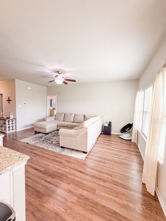 Building Photo - 7507 Park Meadow Dr
