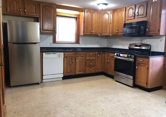 Building Photo - 36 Seymour St