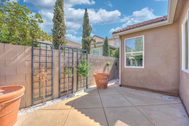 Building Photo - Spacious 3-Bedroom Home with a Backyard in Harlan Ranch Community!