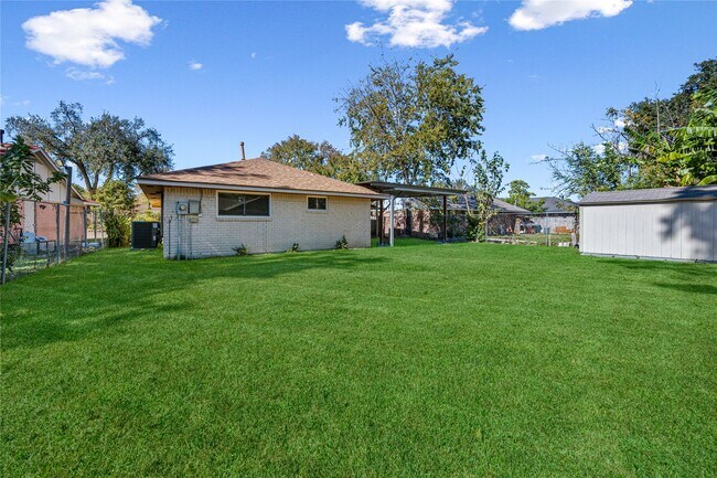 Building Photo - 9326 Eblen Dr