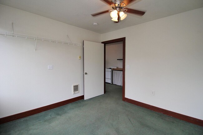 Building Photo - 6630-6630 NE Garfield Ave.