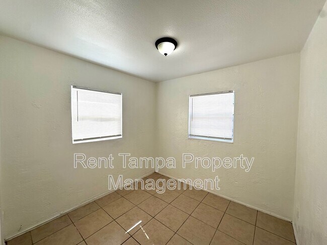 Building Photo - 626 31st St S