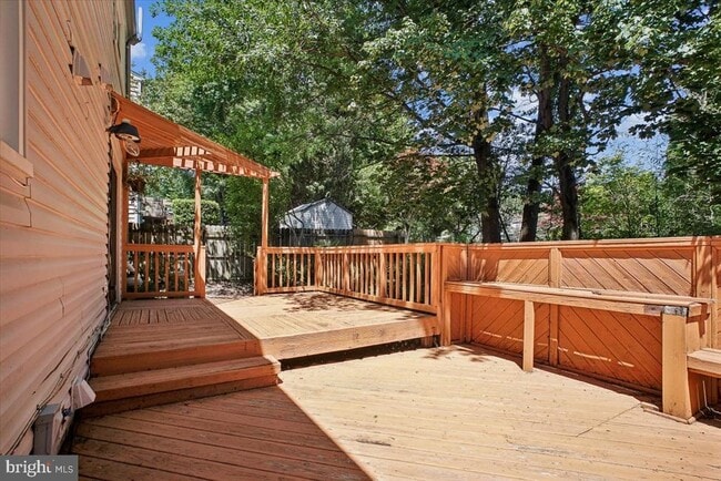 Building Photo - 9404 Mirror Pond Dr