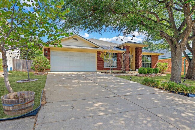 Building Photo - 1208 Lochaline Loop