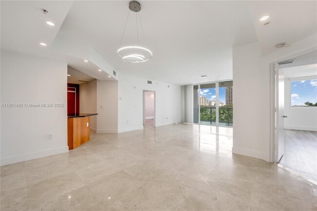Building Photo - 19400 Turnberry Way