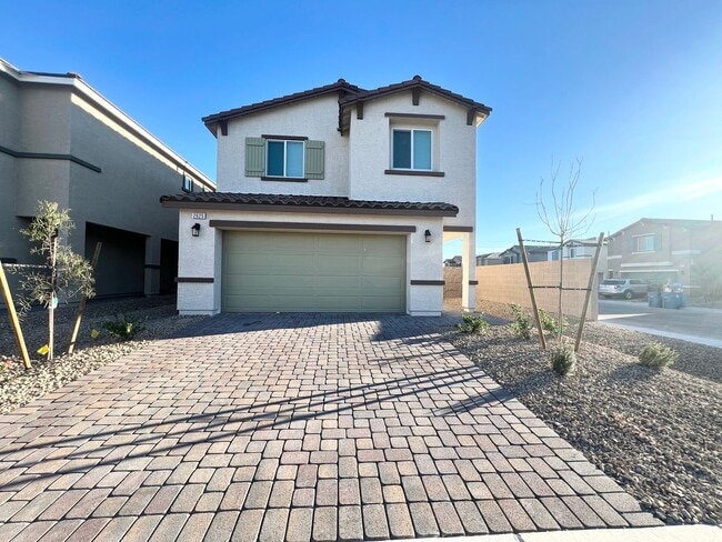 Building Photo - 2625 Dahlia Fls Ave