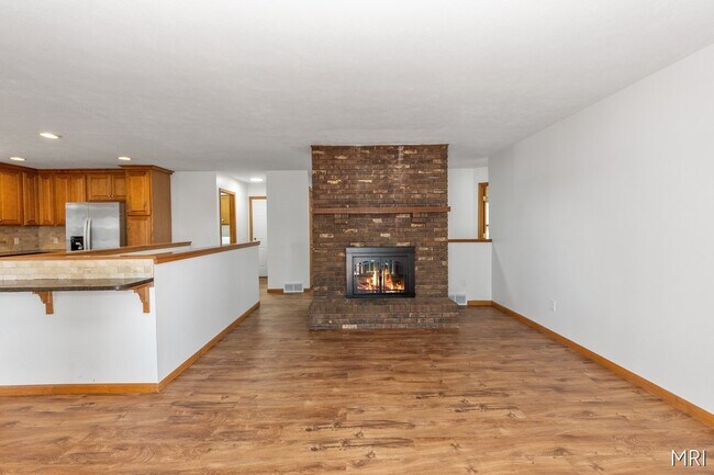 Building Photo - 8303 Cowan Lake Dr NE