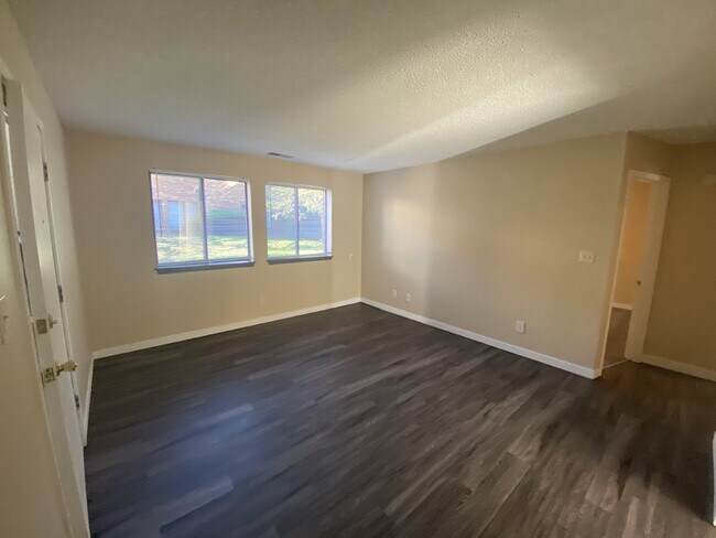 Building Photo - Available Immeditely!