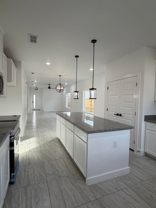 Building Photo - 1532 Consejero Ln