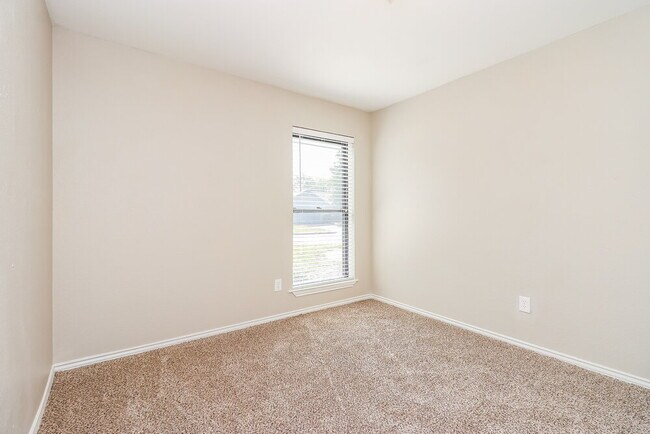 Building Photo - 3816 Ashley Ln