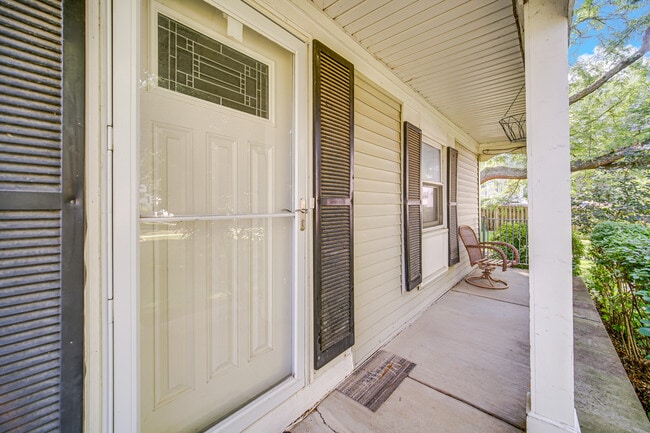 Building Photo - 2034 Oxford Ct
