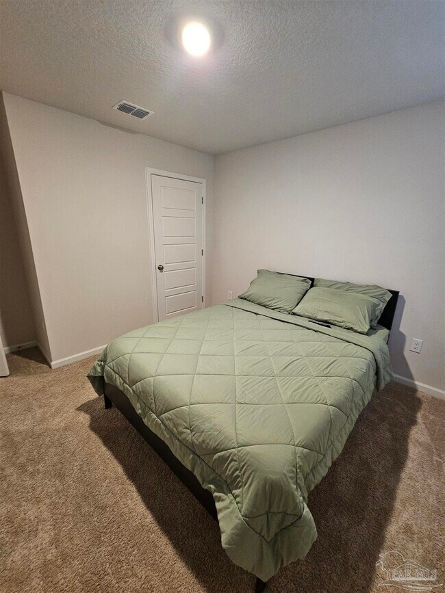 Building Photo - 6304 Burrow Ln