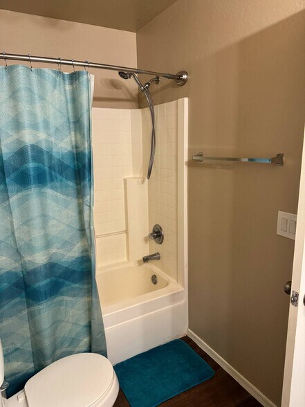 Building Photo - 17237 W Ashley Dr