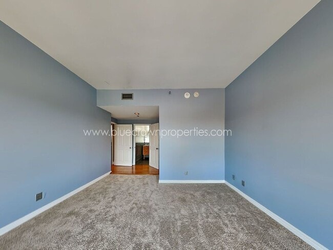 Building Photo - 3030 McKinney Ave