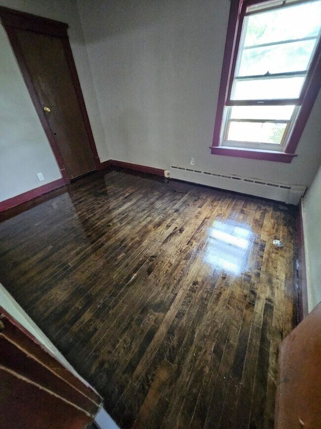 Building Photo - 2902-2904 N 40th st