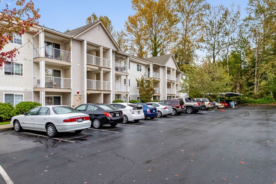 Building Photo - Regency Park