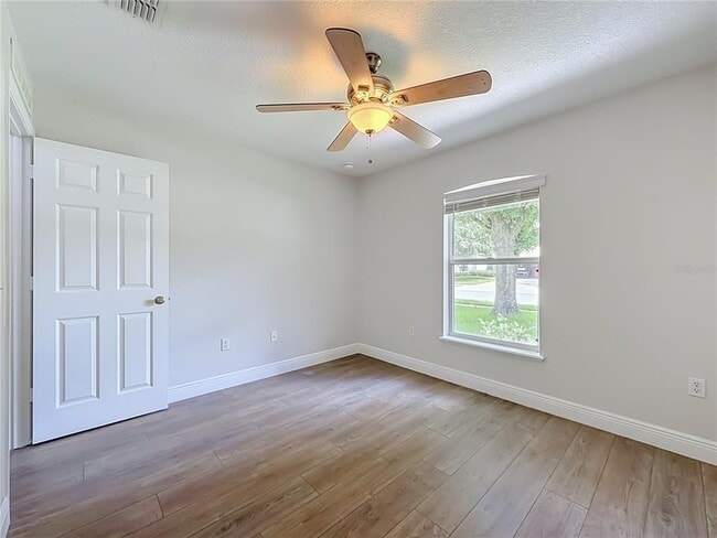 Building Photo - 33 Timbercreek Pines Cir