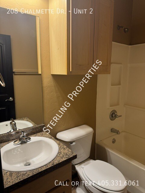 Building Photo - 208 Chalmette Dr