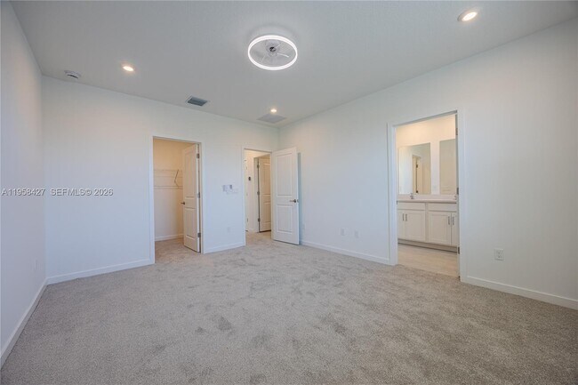 Building Photo - 7040 Channing Ave