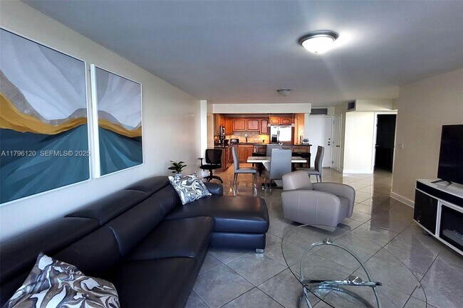 Building Photo - 2101 S Ocean Dr