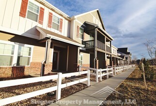 Building Photo - Great Townhome in Southeast Fort  Collins