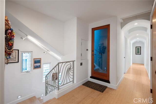 Building Photo - 310 30th St