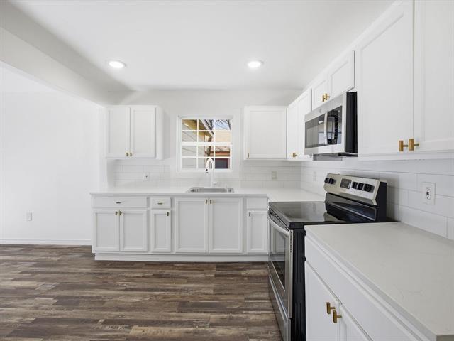 Building Photo - 807 Adkins St