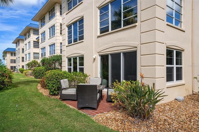 Building Photo - 3802 Gulf of Mexico Dr