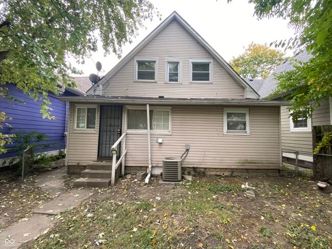 Building Photo - 624 Lincoln St
