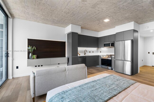 Building Photo - 307 SW 5th St