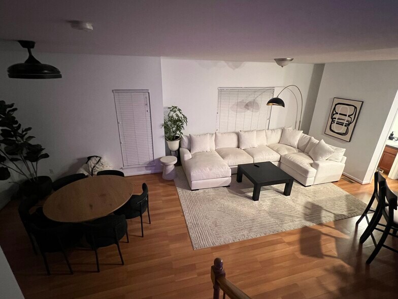 Building Photo - 1543 Cass Lake Rd