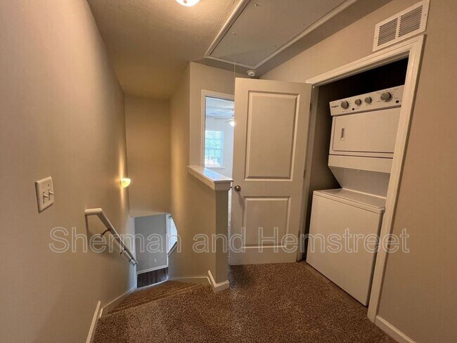 Building Photo - 737 Tarvin Cir