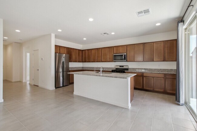 Building Photo - 5 Bedroom single family home in Queen Creek