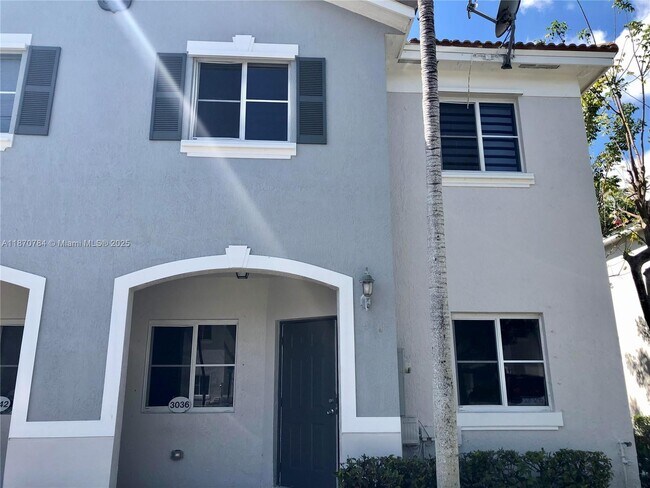 Building Photo - 3036 SE 15th Ave