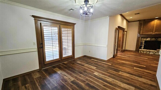 Building Photo - 1225 NW 198th St