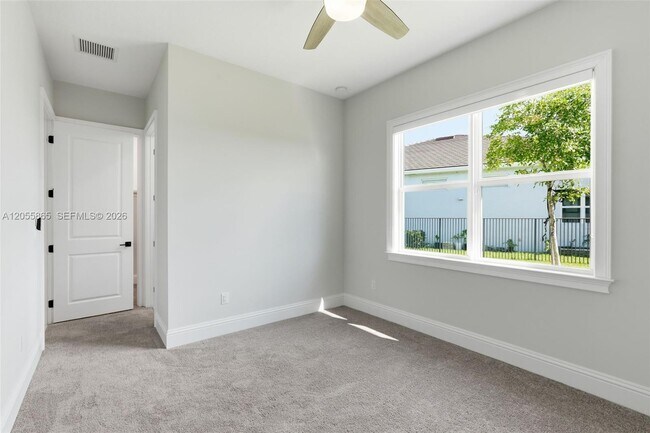 Building Photo - 4662 Estates Cir