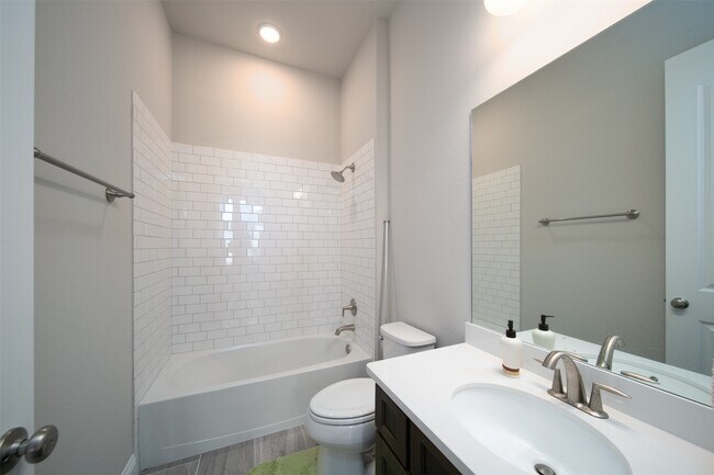 Building Photo - 27427 Gardinia Ridge Dr