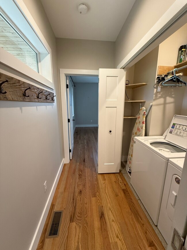 Building Photo - 97 Mulligan Dr
