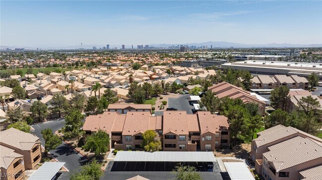 Building Photo - 1150 N Buffalo Dr