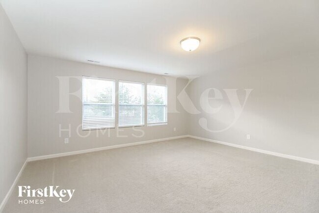 Building Photo - 441 Quick Silver Dr