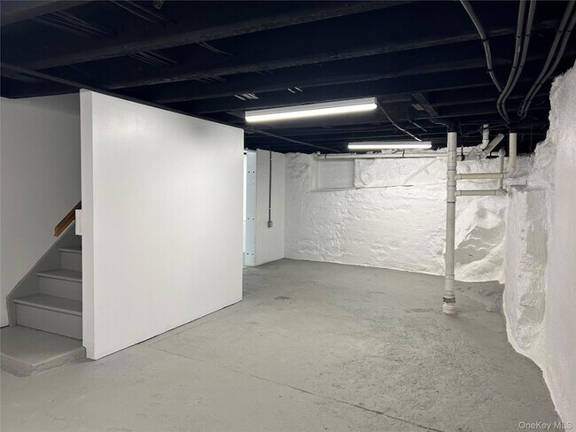 Building Photo - 29 Tobins Ln