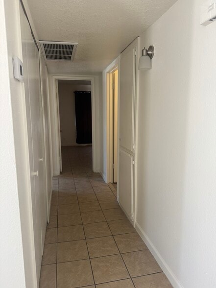 Hallway - 3611 Buena Vista Ave