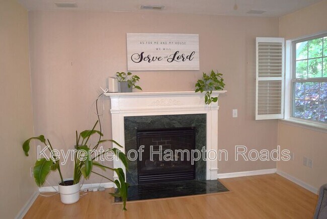 Building Photo - 1125 Lady Ashley Dr
