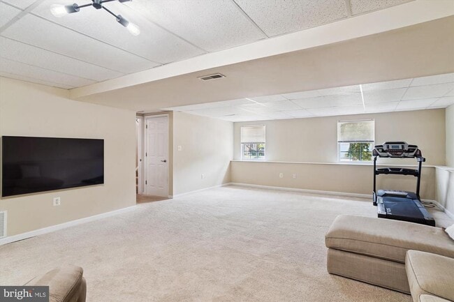 Building Photo - 813 Geronimo Dr
