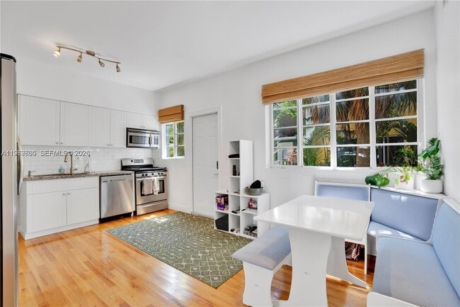 Building Photo - 1460 West Ave