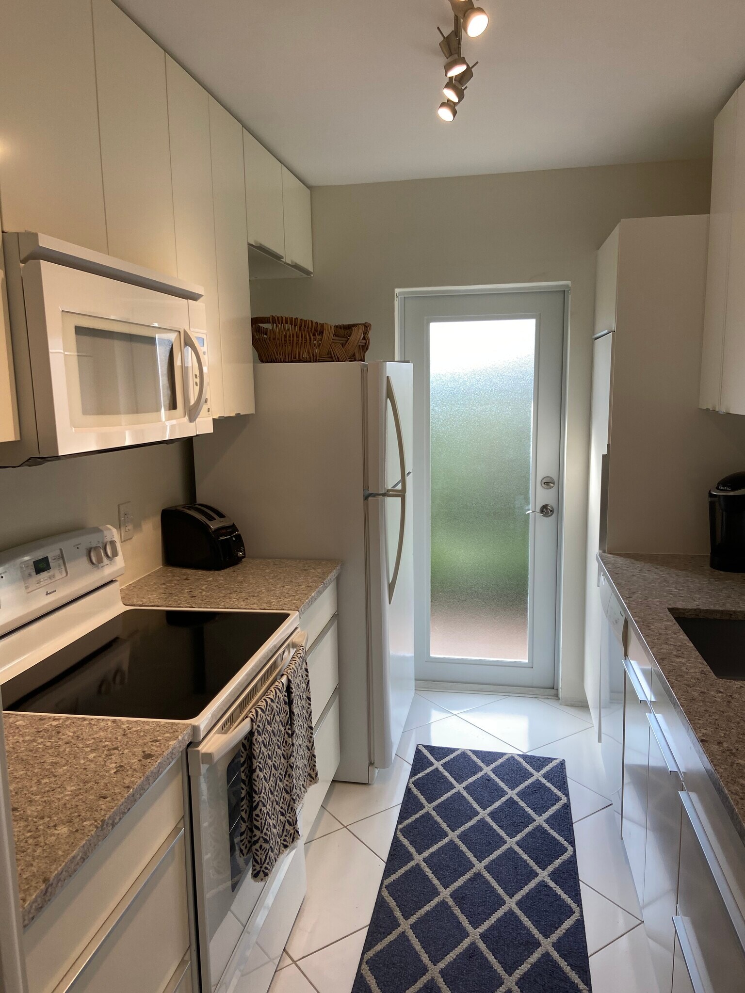 Building Photo - 3351 Spanish Trl