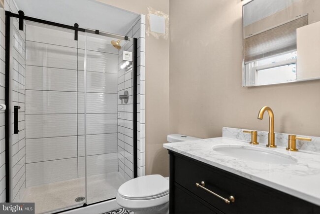 Building Photo - 11 Grant Dr