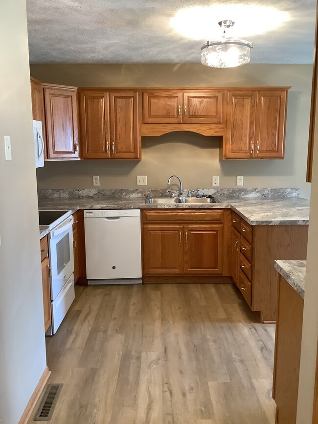 Building Photo - 1608 Ohio St