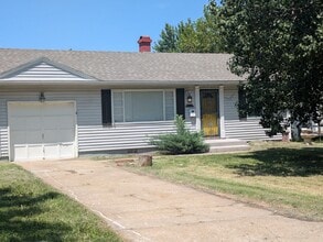 Building Photo - Great 2 bedroom home in Grandview!