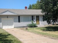 Building Photo - Great 2 bedroom home in Grandview!